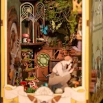 Insect Story DIY Book Nook Kit |Rofuntime-Close-up Detail Display