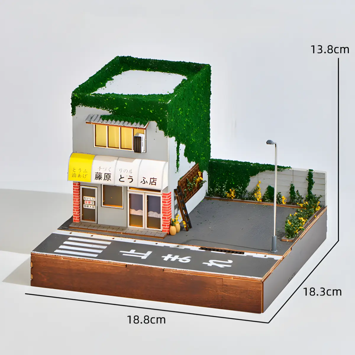 Dimensions of the Fujiwara Tofu Shop Miniature House, 18.8cm width, Japanese street aesthetics.