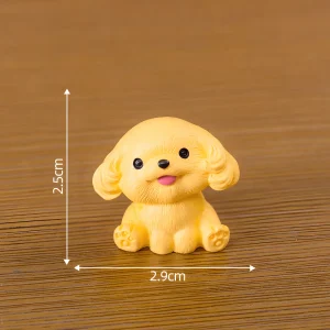 Golden Retriever dog miniature figurine with fluffy ears and 2.9cm width scale